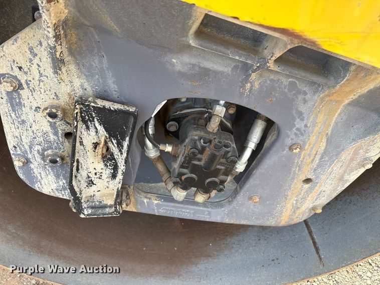 image for item EU5448 Dynapac CC6200 double drum vibratory roller