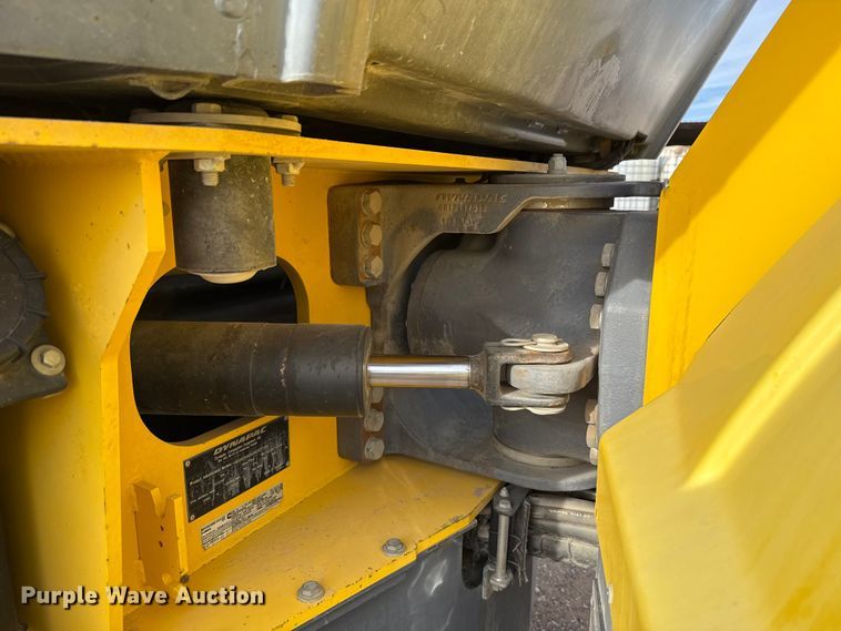 image for item EU5448 Dynapac CC6200 double drum vibratory roller