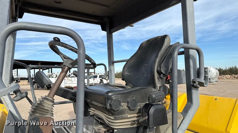 image for item EU5448 Dynapac CC6200 double drum vibratory roller