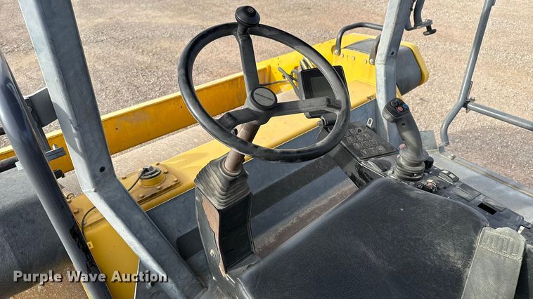 image for item EU5448 Dynapac CC6200 double drum vibratory roller