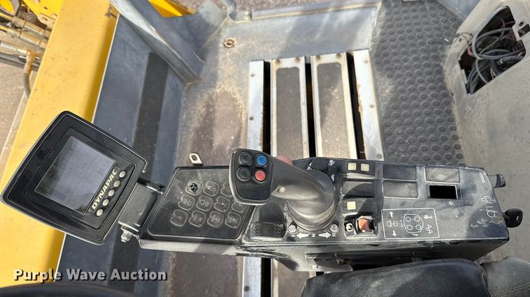 image for item EU5448 Dynapac CC6200 double drum vibratory roller