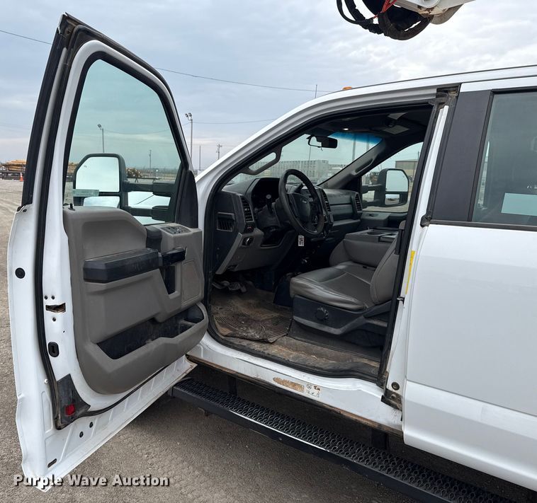 image for item EU5456 2018 Ford F550 bucket truck