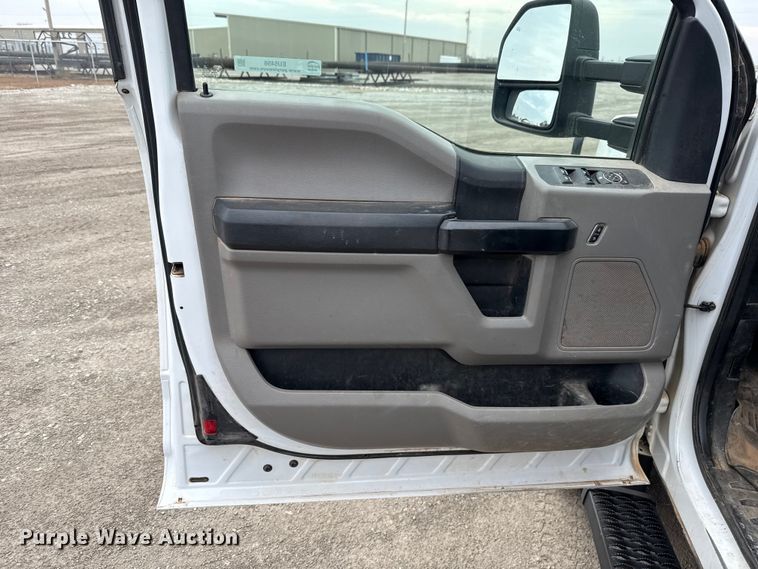 image for item EU5456 2018 Ford F550 bucket truck