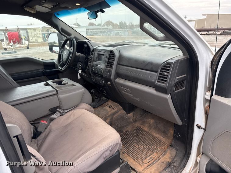 image for item EU5456 2018 Ford F550 bucket truck