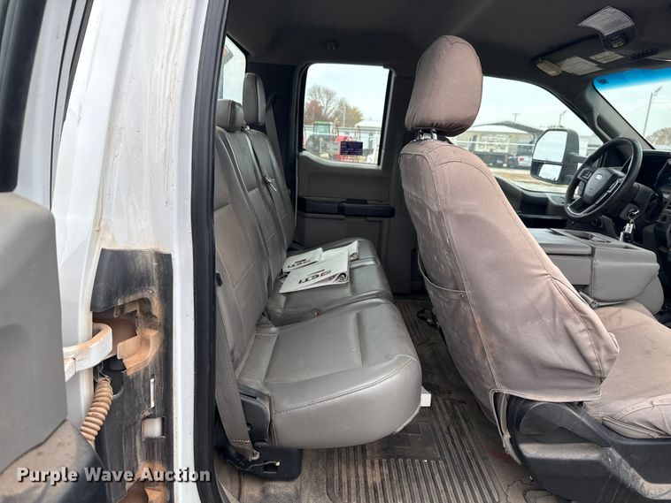 image for item EU5456 2018 Ford F550 bucket truck