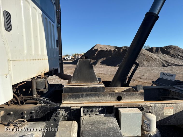 image for item EU5491 2014 Freightliner 114SD dump truck