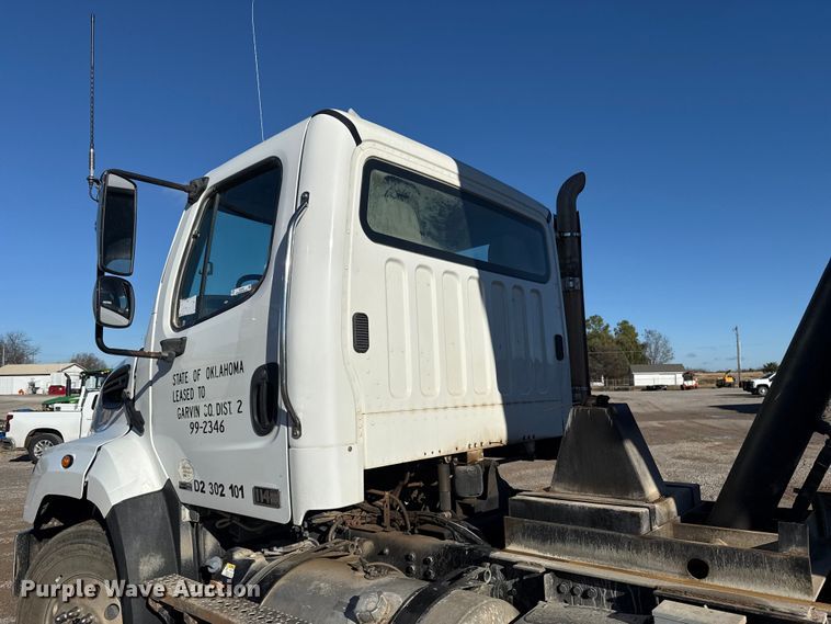 image for item EU5491 2014 Freightliner 114SD dump truck