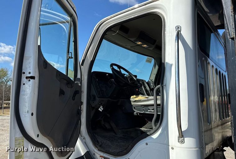 image for item EU5491 2014 Freightliner 114SD dump truck