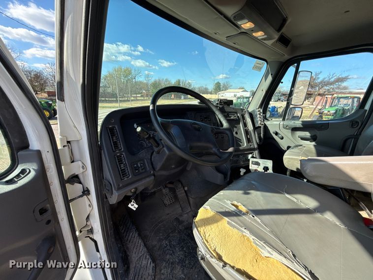 image for item EU5491 2014 Freightliner 114SD dump truck