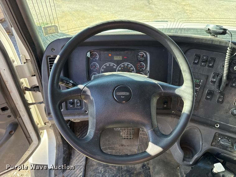 image for item EU5491 2014 Freightliner 114SD dump truck