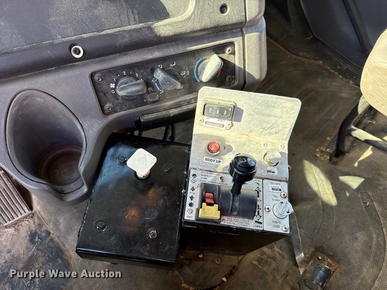 image for item EU5491 2014 Freightliner 114SD dump truck