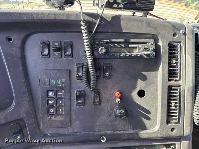 image for item EU5491 2014 Freightliner 114SD dump truck