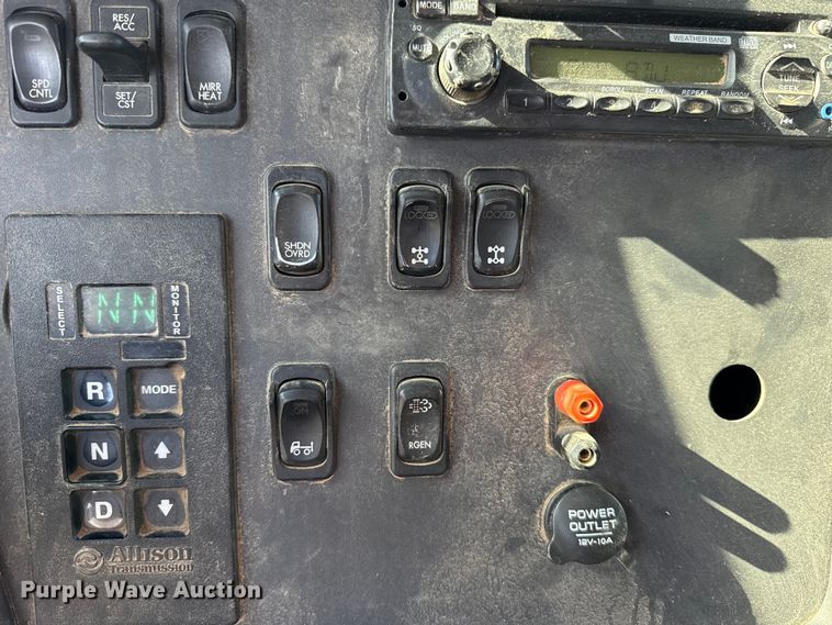 image for item EU5491 2014 Freightliner 114SD dump truck