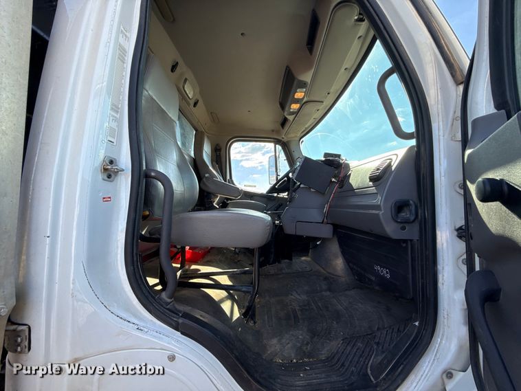 image for item EU5491 2014 Freightliner 114SD dump truck