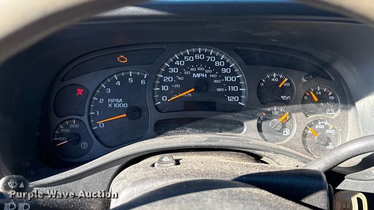 image for item EU5492 2004 Chevrolet Silverado 3500 Ext. Cab dump flatbed pickup truck