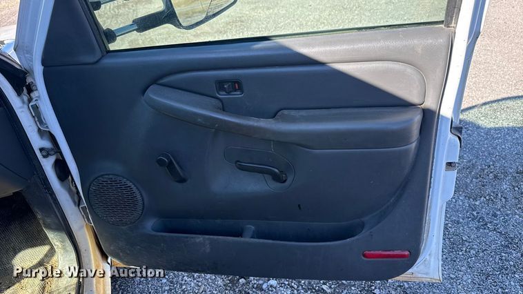 image for item EU5492 2004 Chevrolet Silverado 3500 Ext. Cab dump flatbed pickup truck