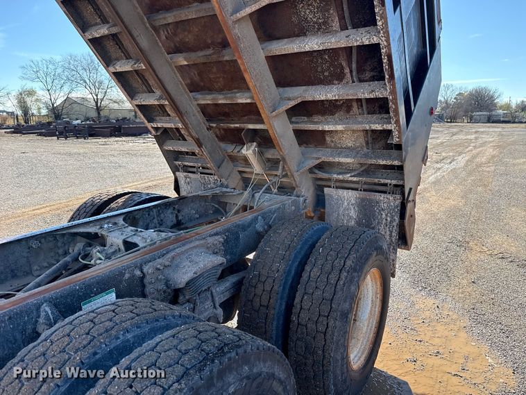 image for item EU5493 2009 Sterling L8500 dump truck