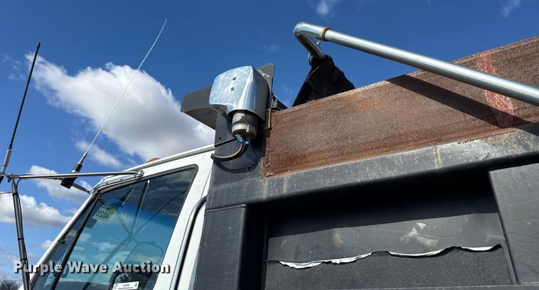 image for item EU5493 2009 Sterling L8500 dump truck