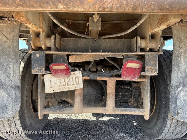 image for item EU5493 2009 Sterling L8500 dump truck