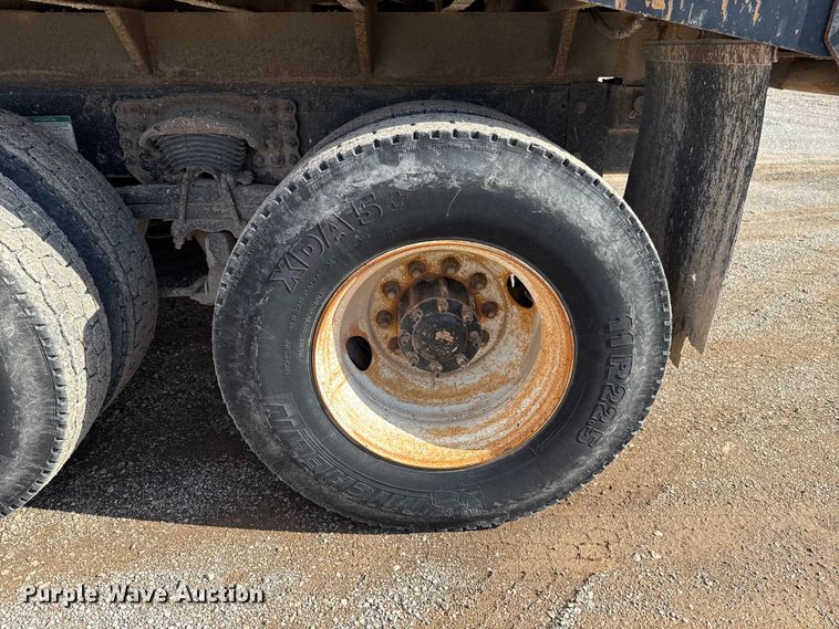 image for item EU5493 2009 Sterling L8500 dump truck