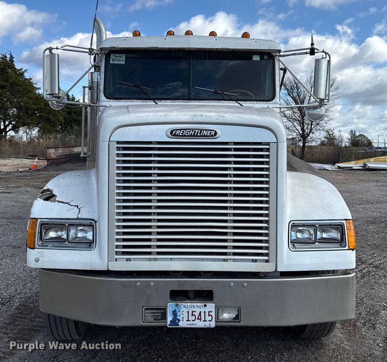 image for item EU5494 2000 Freightliner FLD120 dump truck