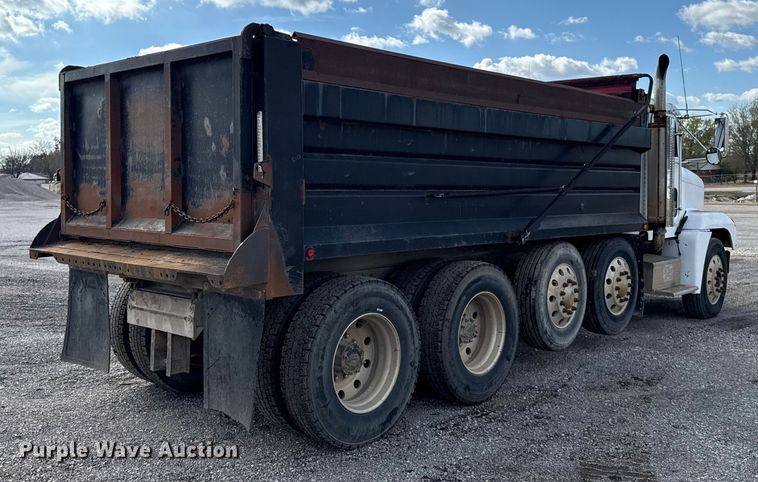 image for item EU5494 2000 Freightliner FLD120 dump truck