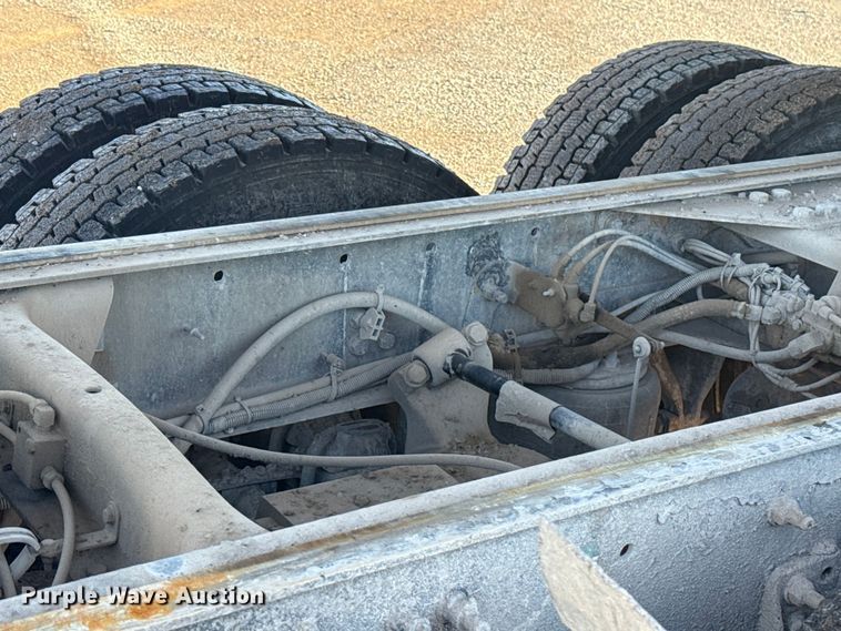 image for item EU5494 2000 Freightliner FLD120 dump truck