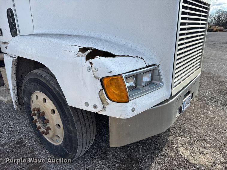 image for item EU5494 2000 Freightliner FLD120 dump truck