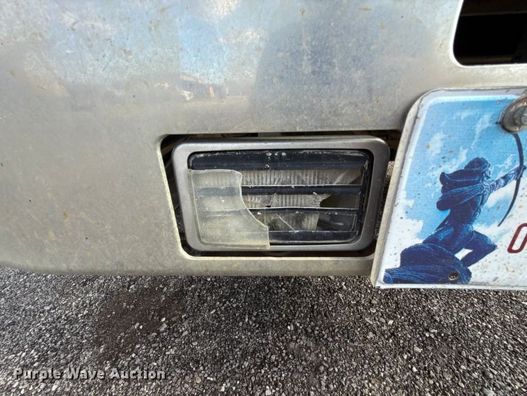 image for item EU5494 2000 Freightliner FLD120 dump truck