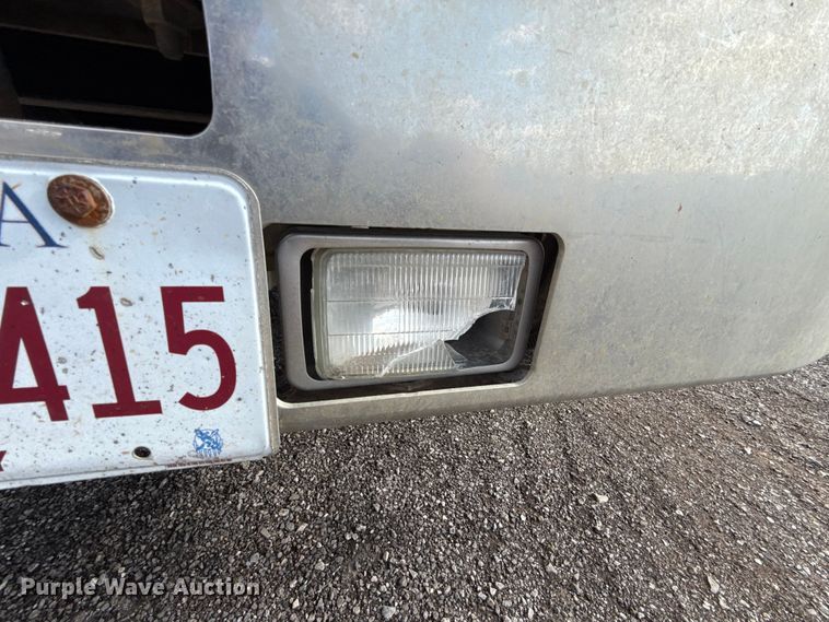 image for item EU5494 2000 Freightliner FLD120 dump truck