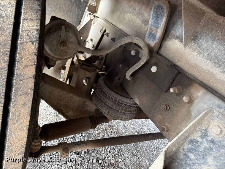 image for item EU5494 2000 Freightliner FLD120 dump truck