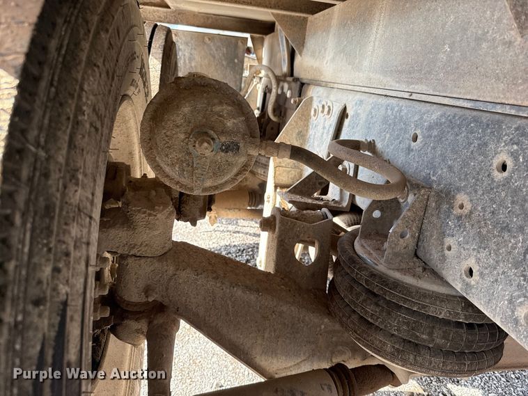 image for item EU5494 2000 Freightliner FLD120 dump truck