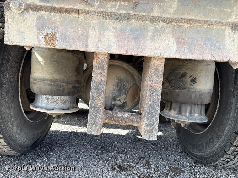 image for item EU5494 2000 Freightliner FLD120 dump truck