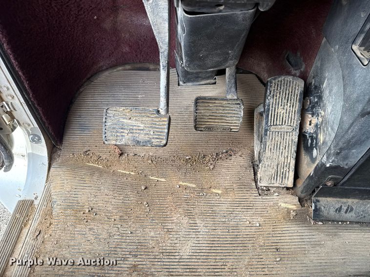 image for item EU5494 2000 Freightliner FLD120 dump truck