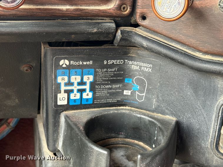 image for item EU5494 2000 Freightliner FLD120 dump truck