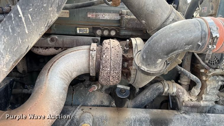 image for item EU5494 2000 Freightliner FLD120 dump truck