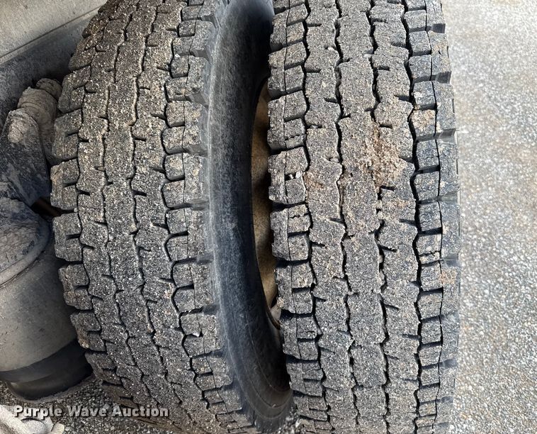 image for item EU5494 2000 Freightliner FLD120 dump truck