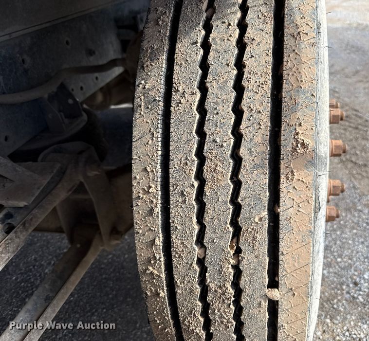 image for item EU5494 2000 Freightliner FLD120 dump truck