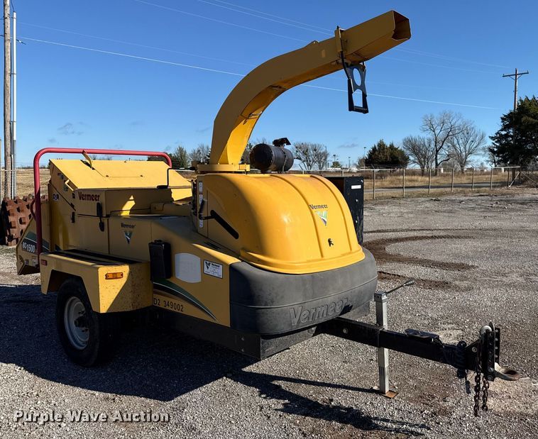 image for item EU5495 2012 Vermeer BC1500 wood chipper