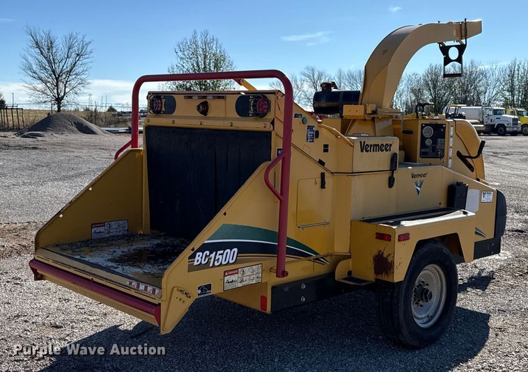 image for item EU5495 2012 Vermeer BC1500 wood chipper