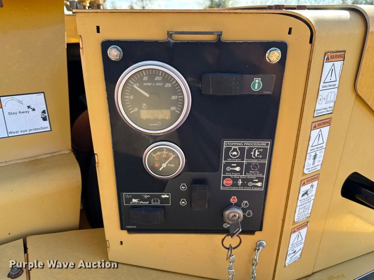 image for item EU5495 2012 Vermeer BC1500 wood chipper