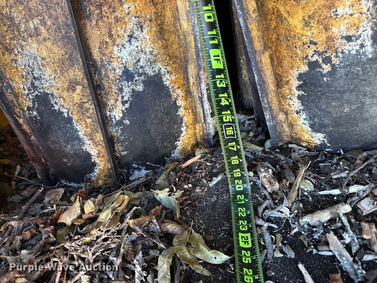 image for item EU5495 2012 Vermeer BC1500 wood chipper