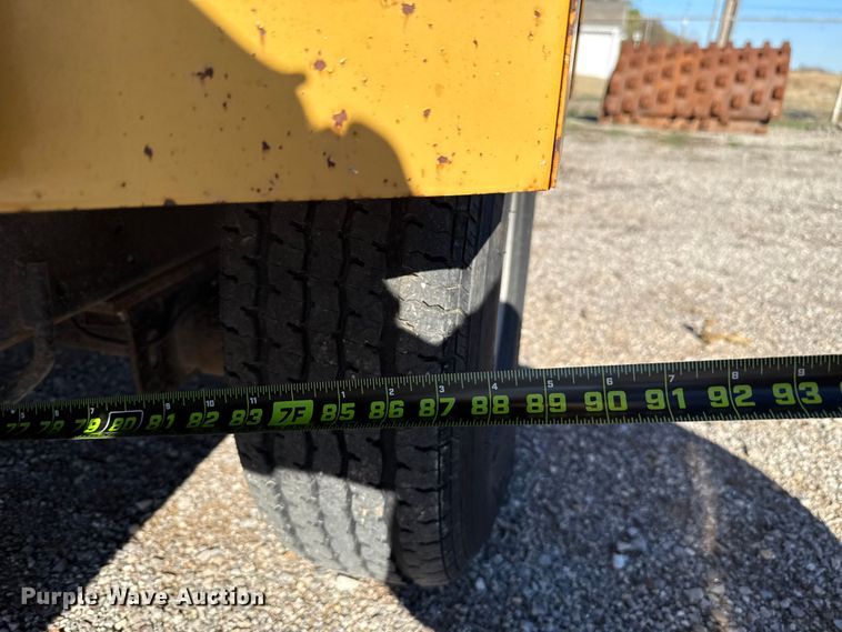 image for item EU5495 2012 Vermeer BC1500 wood chipper