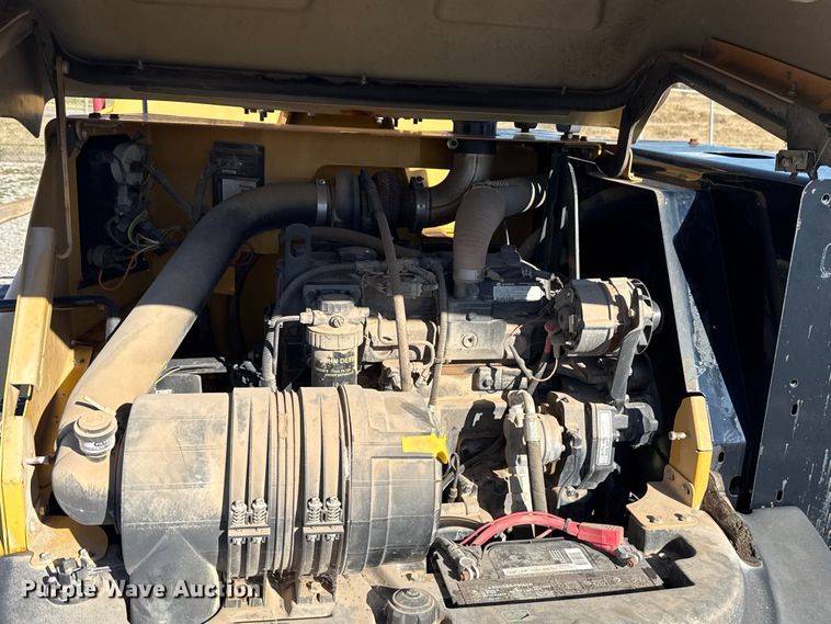 image for item EU5495 2012 Vermeer BC1500 wood chipper