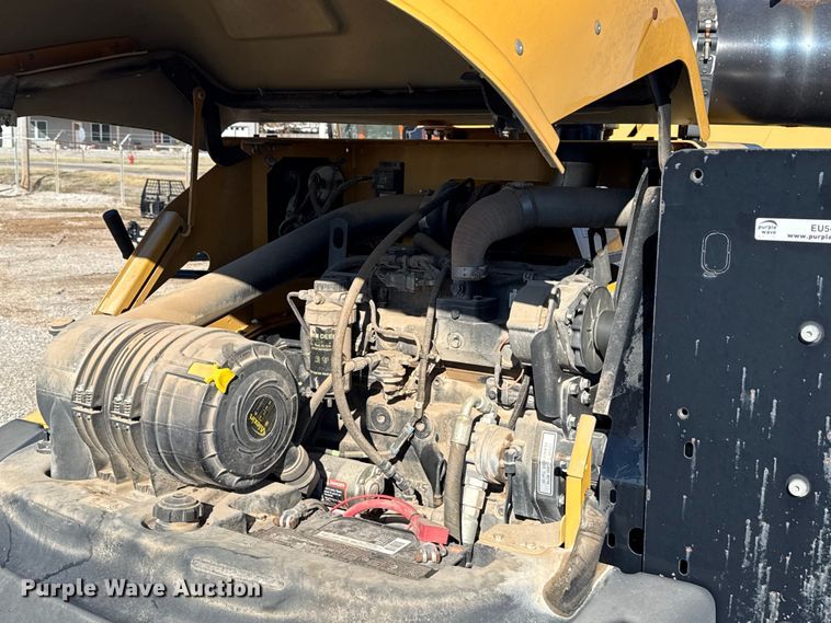 image for item EU5495 2012 Vermeer BC1500 wood chipper