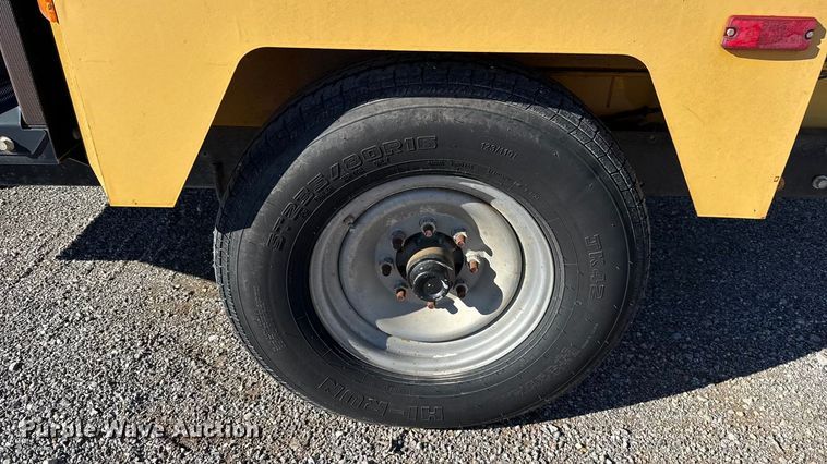 image for item EU5495 2012 Vermeer BC1500 wood chipper