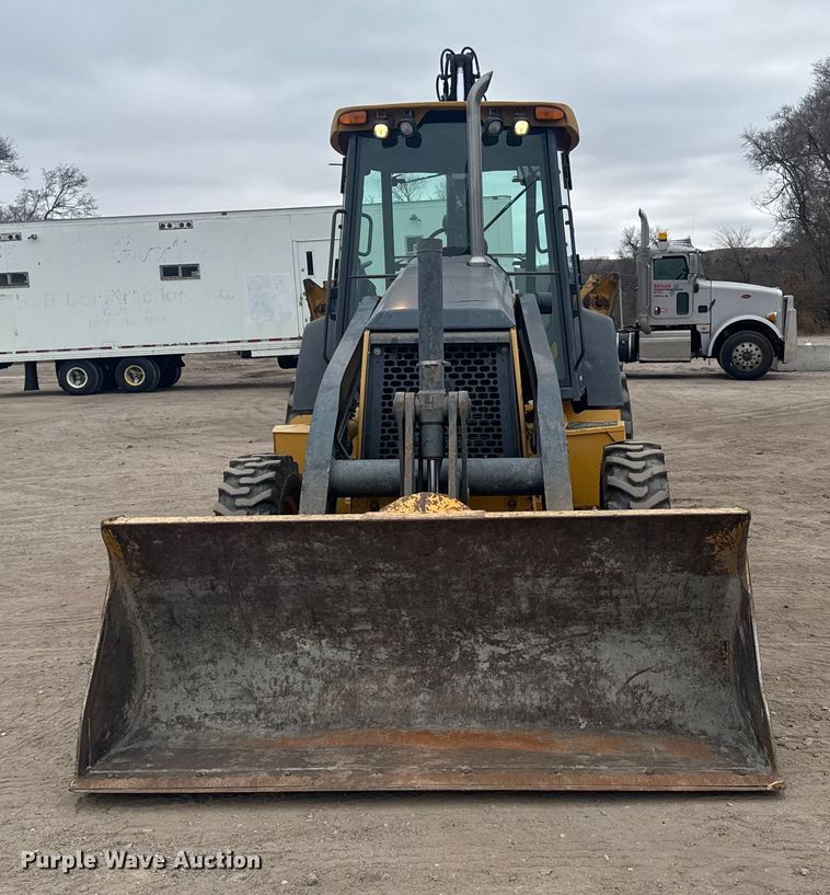 image for item EU6375 2007 John Deere 410J tractor