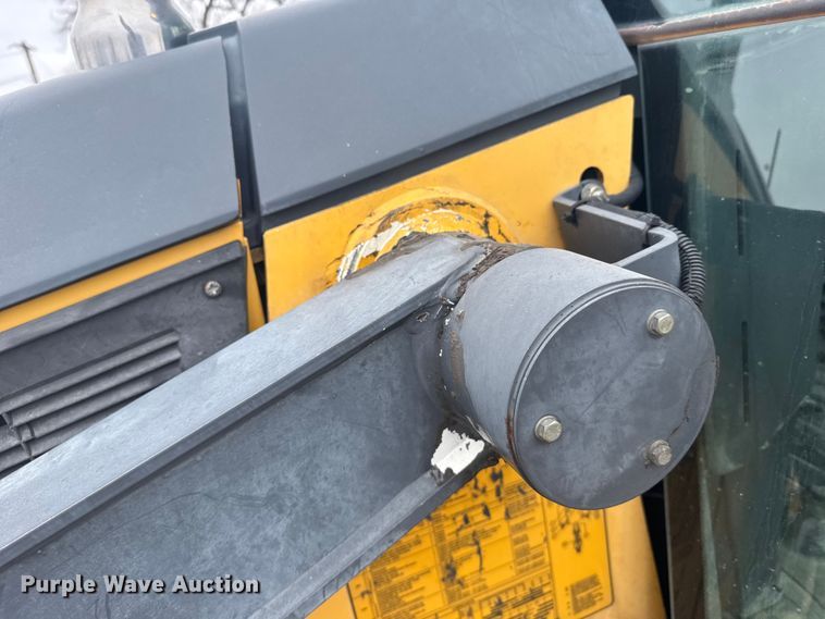 image for item EU6375 2007 John Deere 410J tractor