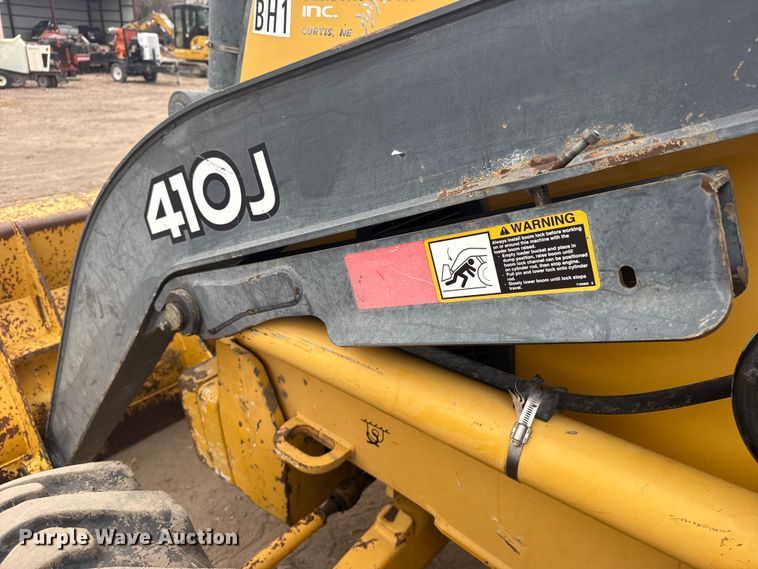 image for item EU6375 2007 John Deere 410J tractor