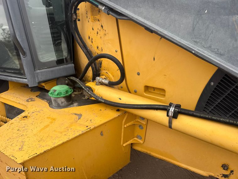 image for item EU6375 2007 John Deere 410J tractor